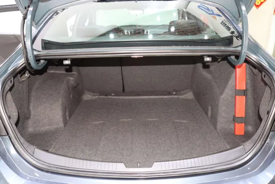 Chevrolet Malibu XL