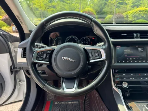 Jaguar XFL