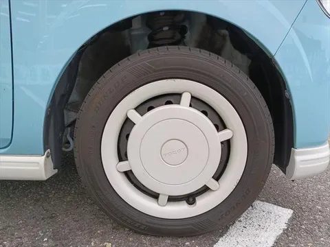 Daihatsu Mira Tocot