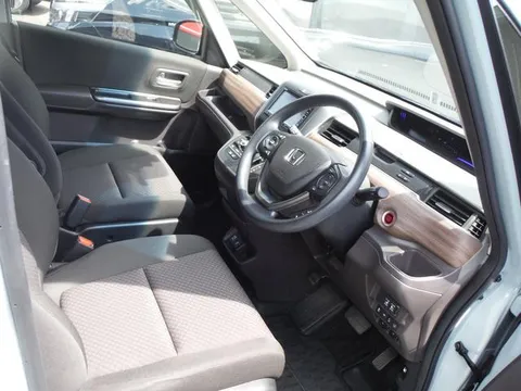 Honda Freed Plus