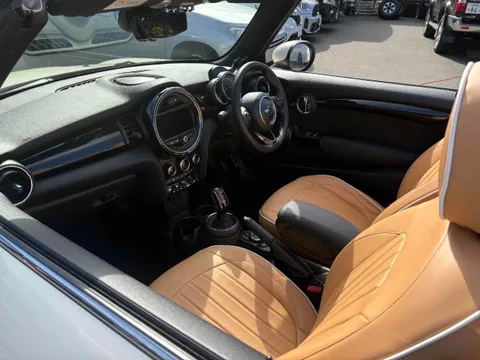 MINI Cooper Convertible