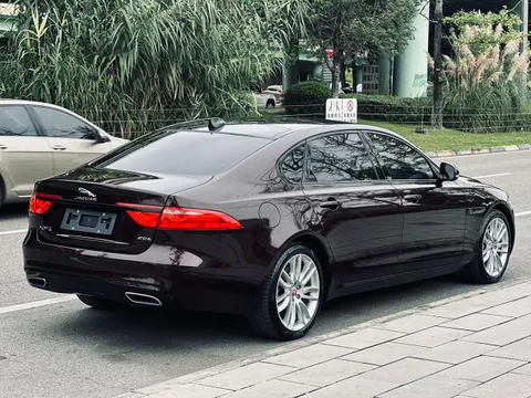 Jaguar XFL
