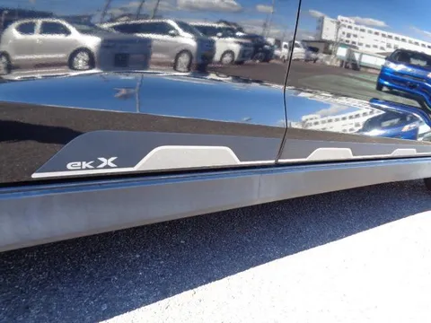 Mitsubishi eK X