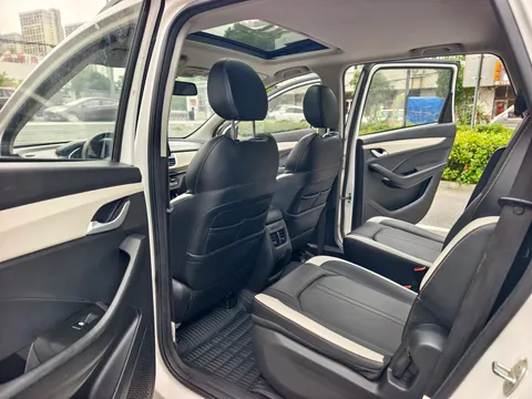 Baojun 360