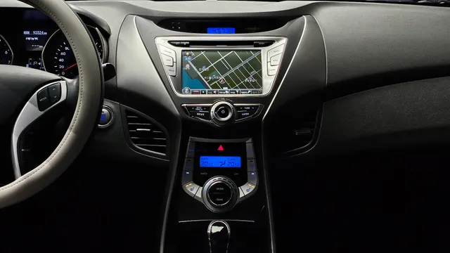Hyundai Elantra (Avante)