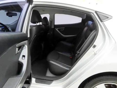 Hyundai Elantra (Avante)