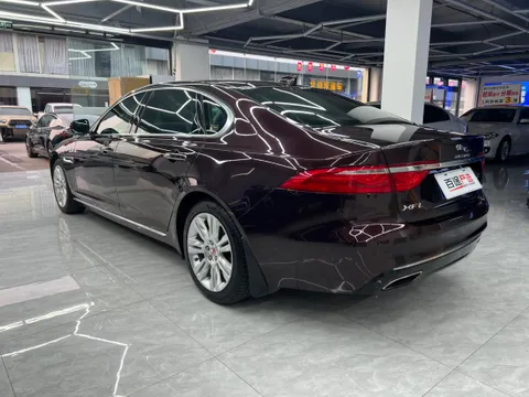 Jaguar XFL