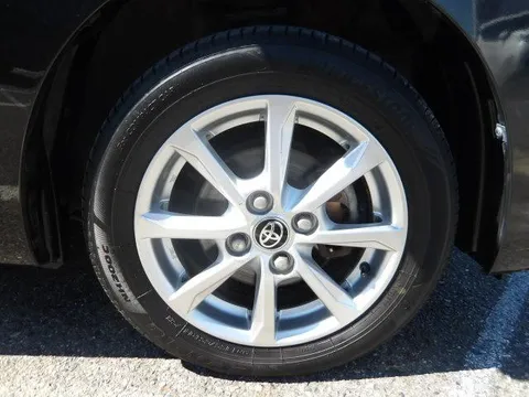 Toyota Pixis Mega