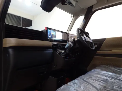 Mitsubishi Delica Mini
