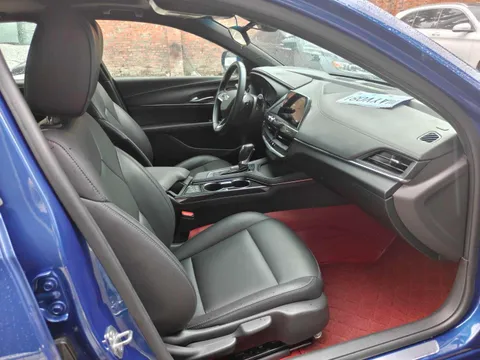 Cadillac CT4