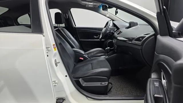 Renault SM3