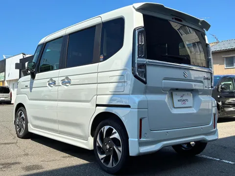 Suzuki Spacia Custom