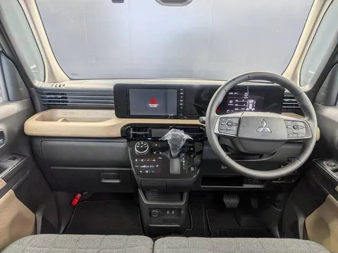 Mitsubishi Delica Mini