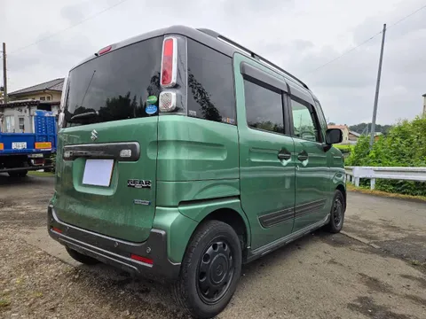 Suzuki Spacia