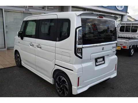 Suzuki Spacia Custom