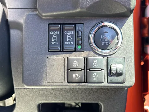 Toyota Pixis Mega