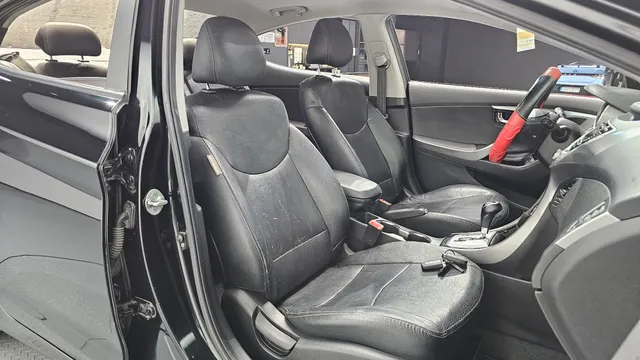 Hyundai Elantra (Avante)