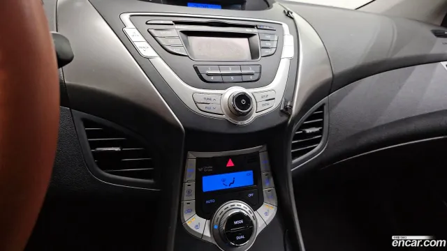 Hyundai Elantra (Avante)