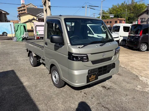 Nissan Clipper Truck