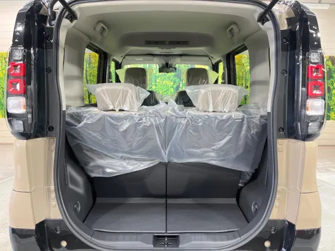 Mitsubishi Delica Mini