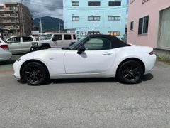 Mazda MX-5 (Roadster)