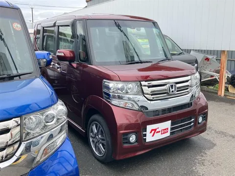 Honda N-BOX Custom