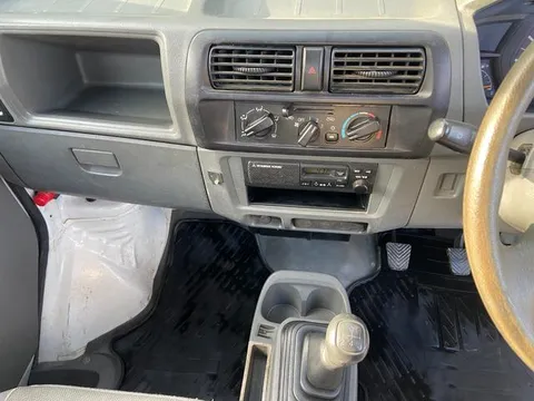 Mitsubishi Minicab Truck