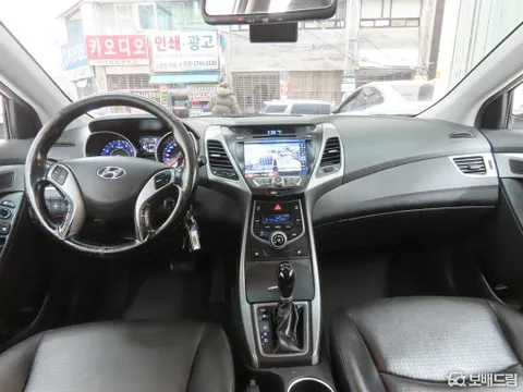 Hyundai Elantra (Avante)