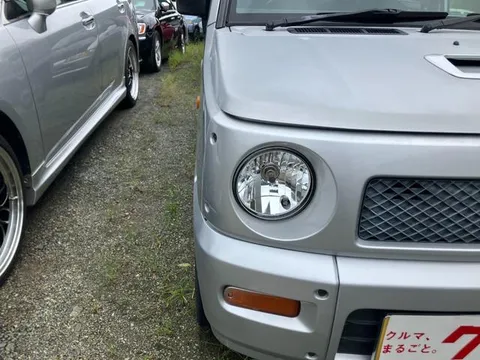 Daihatsu Naked
