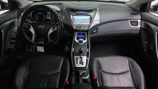 Hyundai Elantra (Avante)