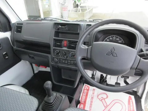 Mitsubishi Minicab Truck