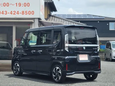 Suzuki Spacia Custom