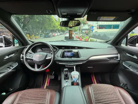 Cadillac XT4