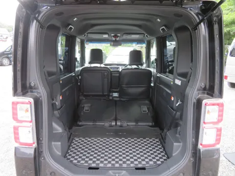 Toyota Pixis Mega