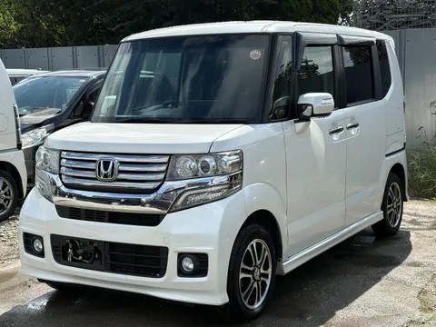 Honda N-BOX Plus Custom