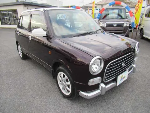 Daihatsu Mira Gino