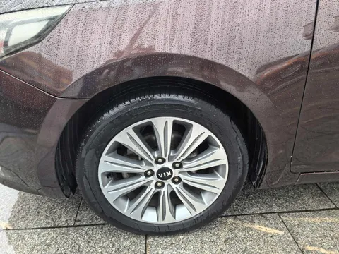 Kia K4