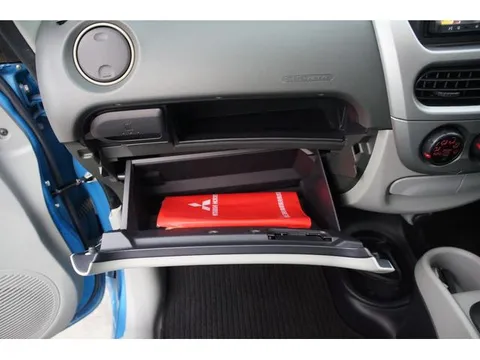 Mitsubishi I