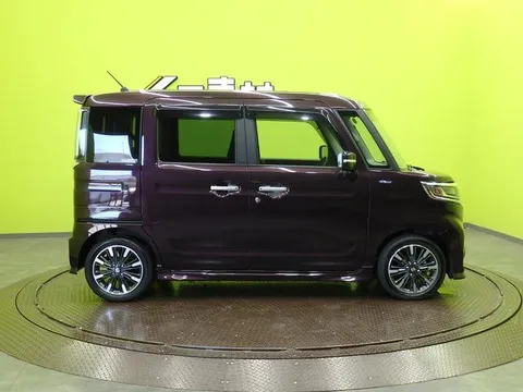 Suzuki Spacia Custom