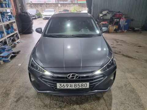 Hyundai Elantra (Avante)