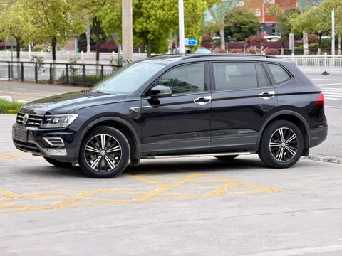Volkswagen Tiguan L