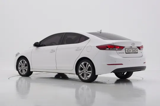 Hyundai Elantra (Avante)