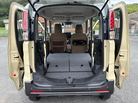 Suzuki Spacia Gear