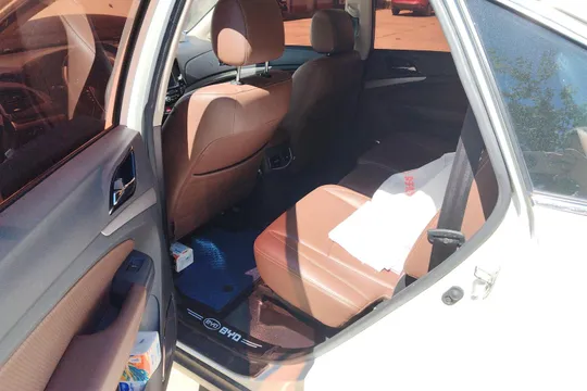 BYD S7