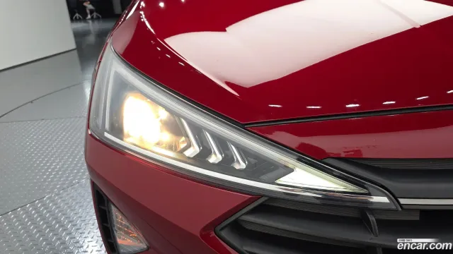 Hyundai Elantra (Avante)