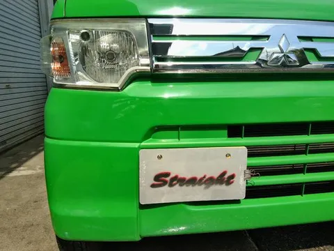 Mitsubishi Minicab Van