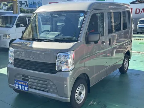 Nissan Clipper Van