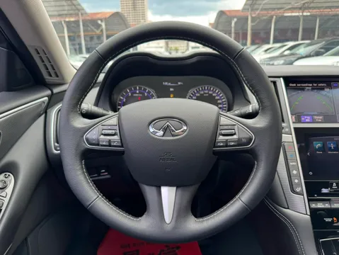 Infiniti Q50L