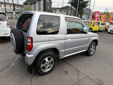 Mitsubishi Pajero Mini