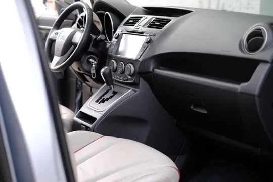 Mazda Mazda 5